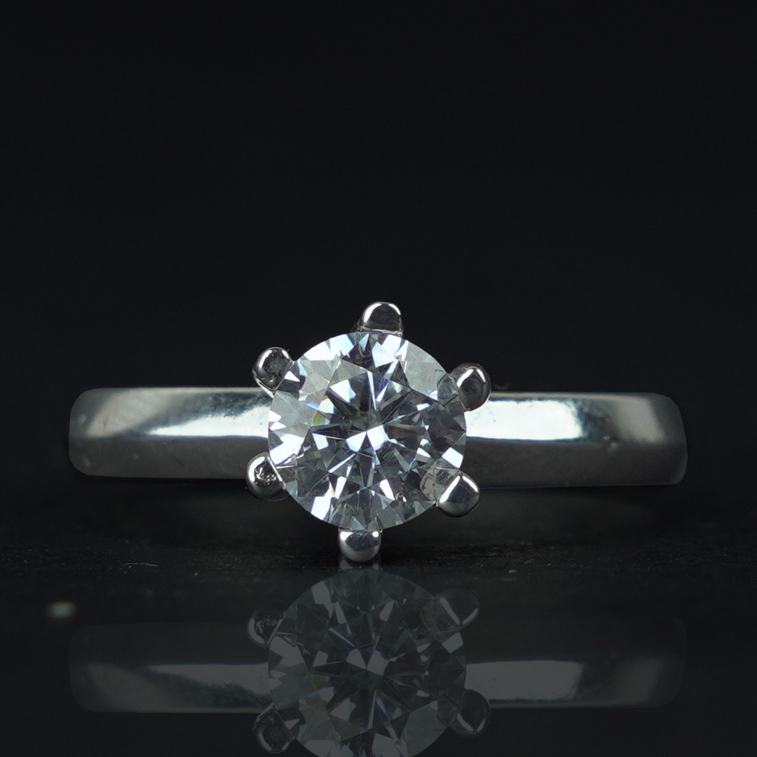 Sterling Silver Ring with 1 Carat Moissanite Diamond